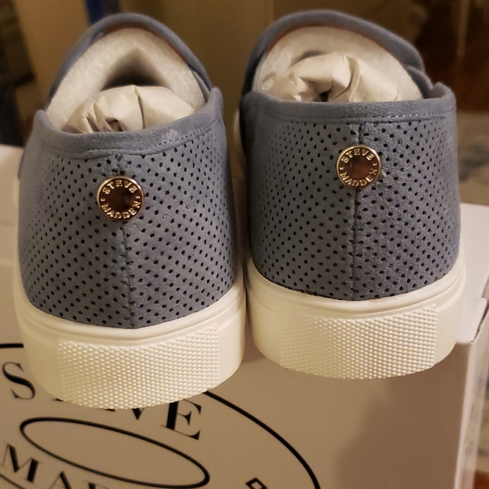 Steve Madden Zarayy Sneakers - Picture 3 of 4